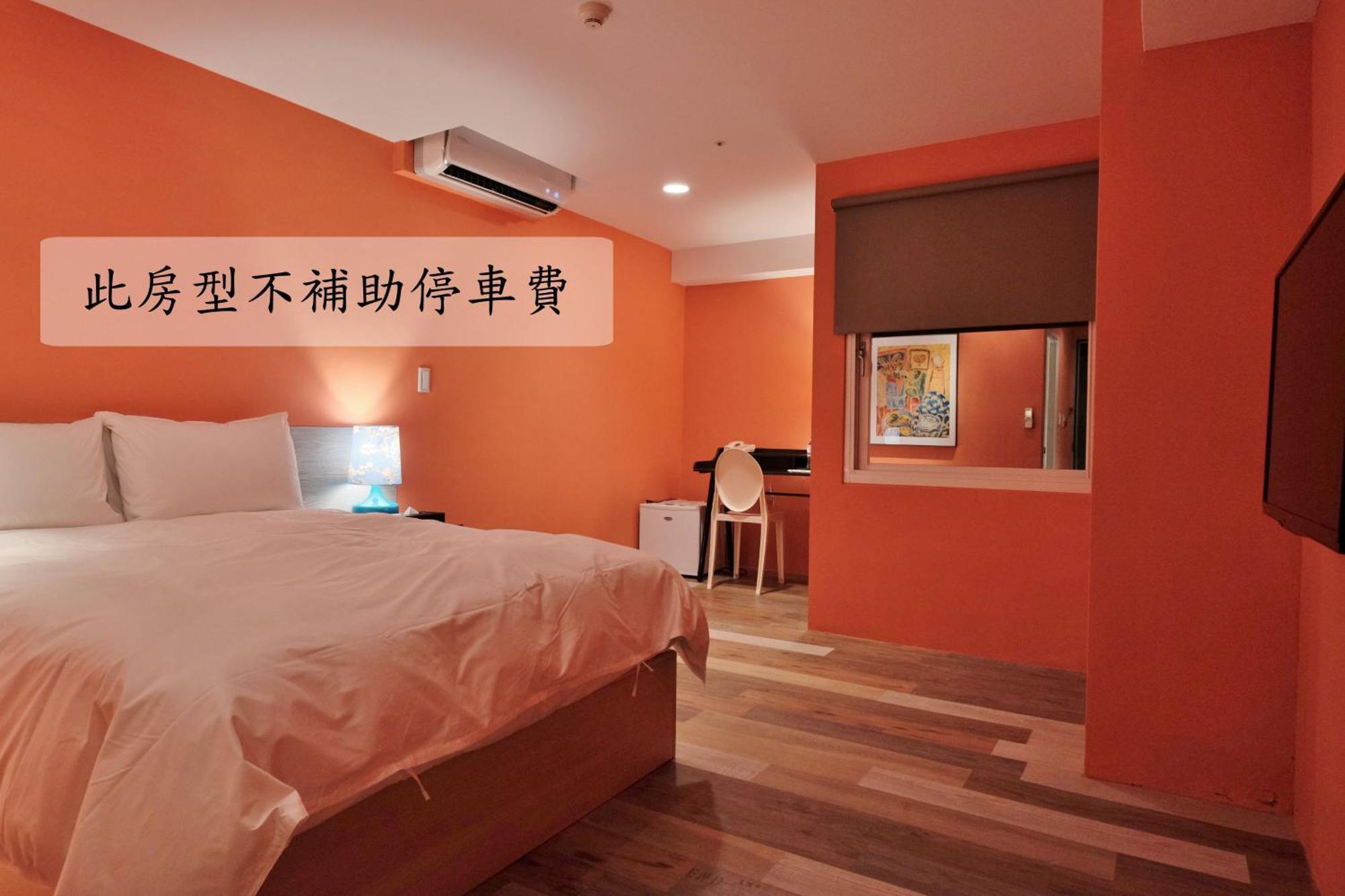 Happy Inn Taichung Buitenkant foto